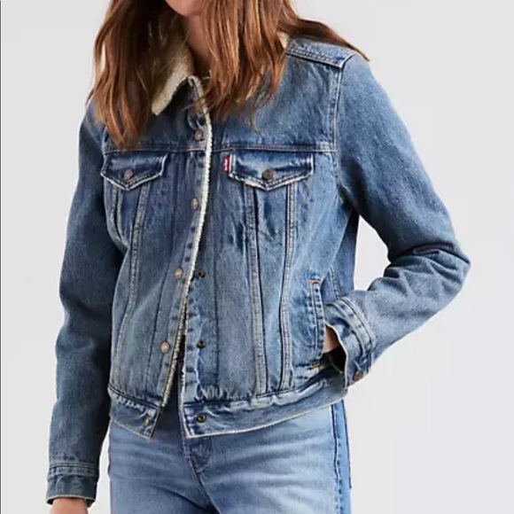 Size medium Levi’s original Sherpa trucker jacket - Picture 2 of 3